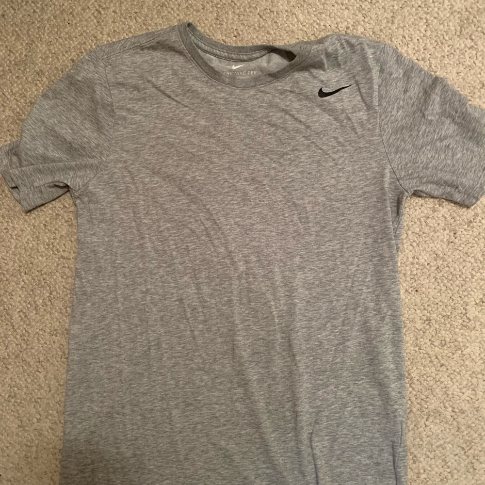 Gray T-shirt men’s